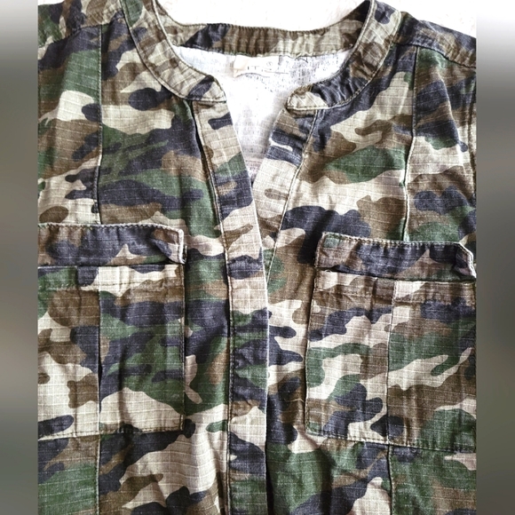 Camouflage  Jumpsuit Size Small - Picture 6 of 8